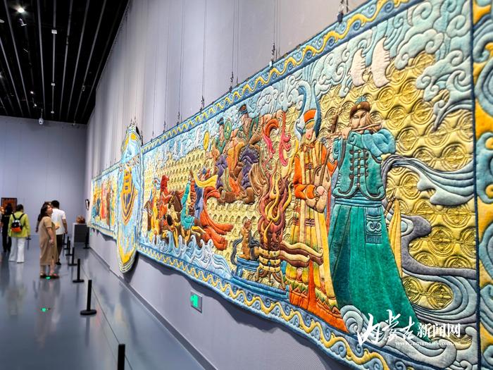 沿黄九省区民间工艺美术精品展在内蒙古美术馆开展  第3张